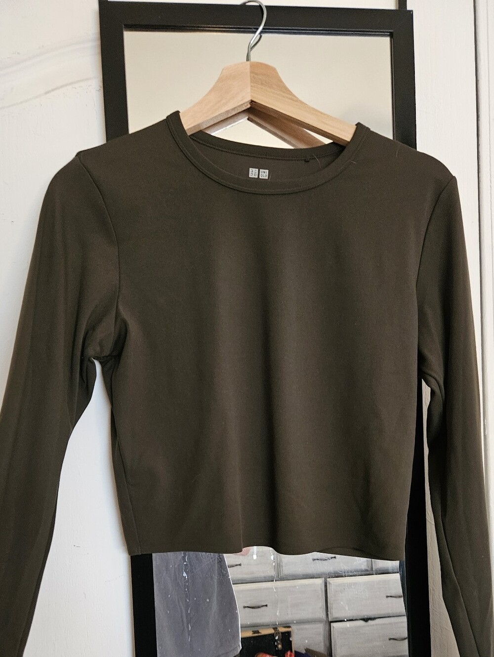 Uniqlo Green Long Sleeve Tee